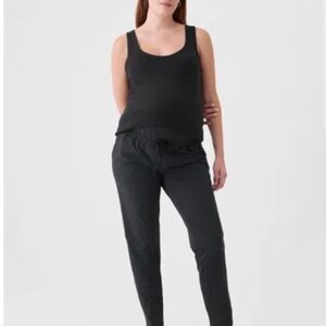 GAP Women's navy blue maternity joggers
